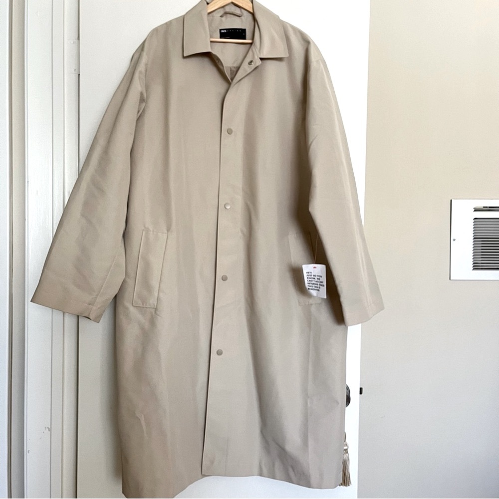 NWT ASOS Design Men's Oversized
Stone Beige Trench Coat Jacket Snap Buttons XS